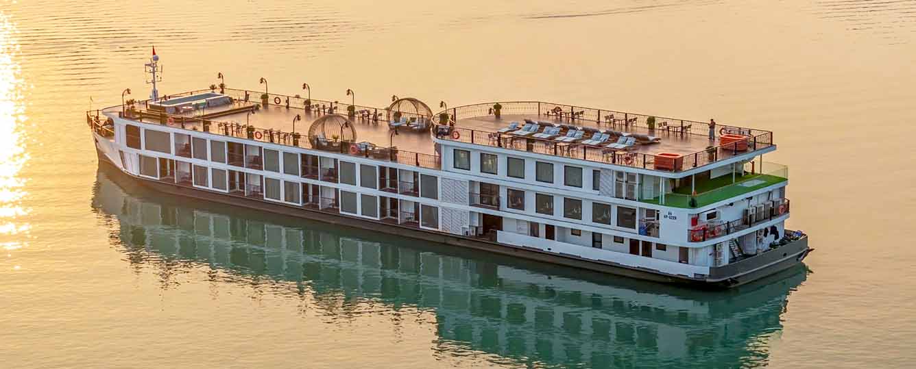 Indochine Grand Cruise - 2 Days 1 Night - Halong Bay & Lan Ha Bay